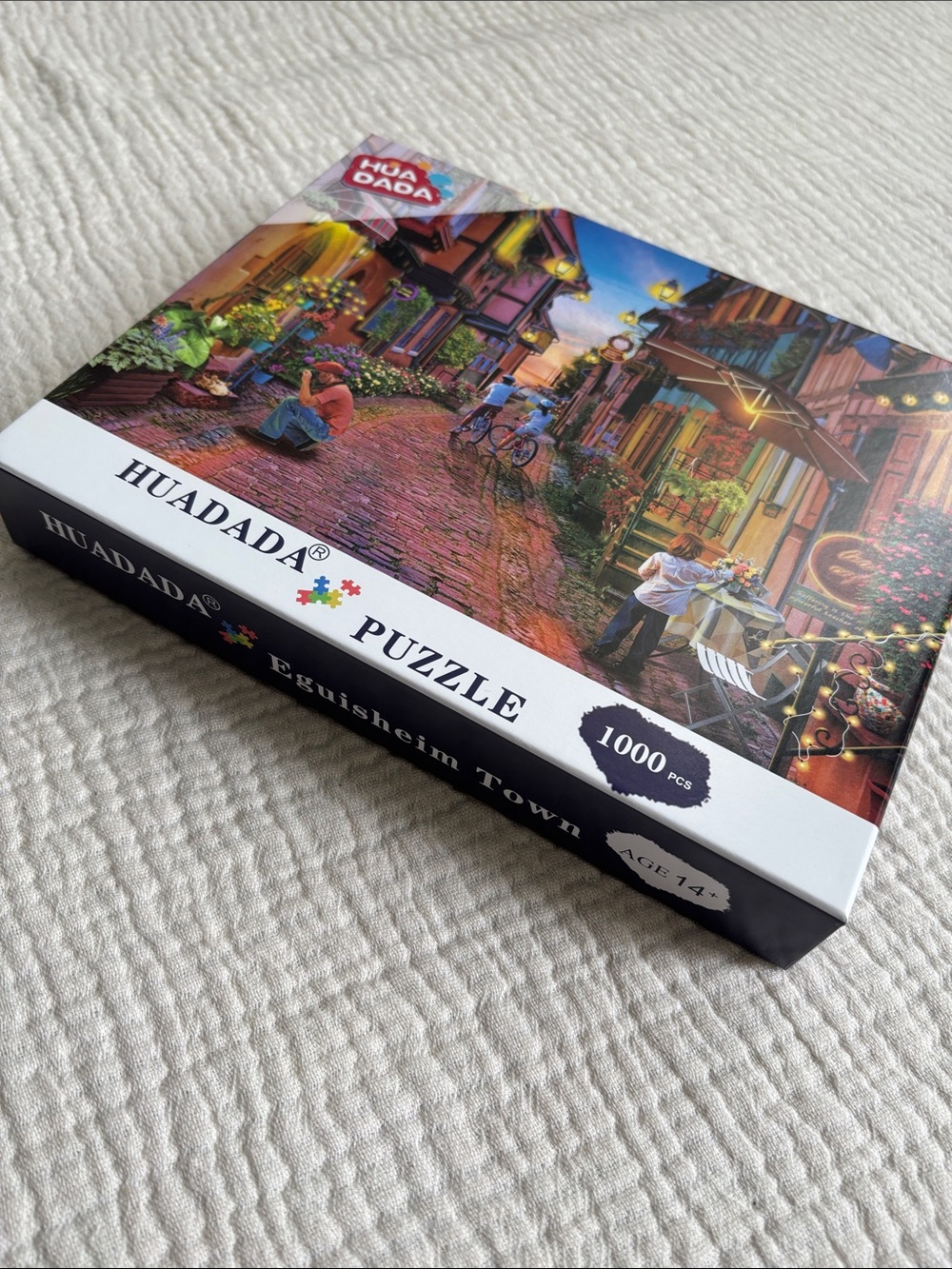 Huadada Eguishem Town 1000 Piece Puzzle - Picture 3 of 4